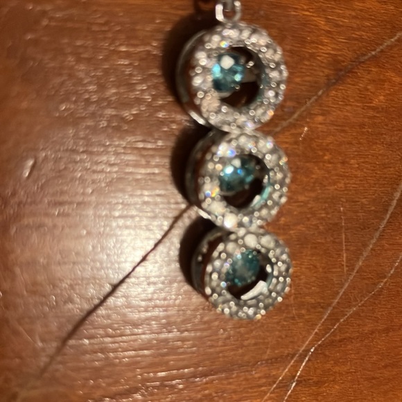 Sliver Necklace - Picture 2 of 7